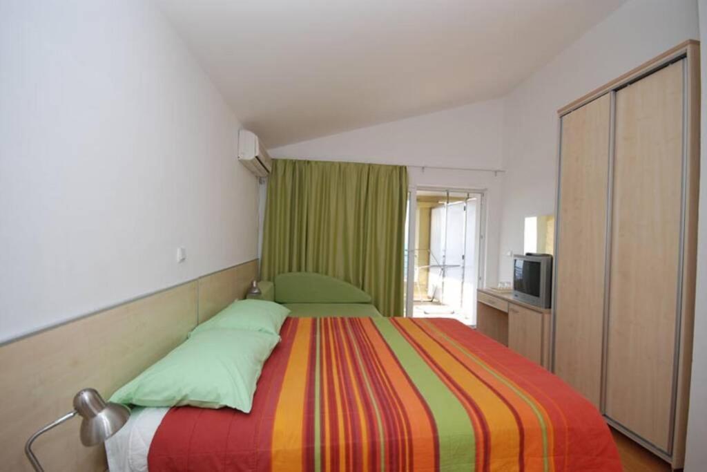 Bmv Room 2 With East Island View Sveti Stefan Zewnętrze zdjęcie