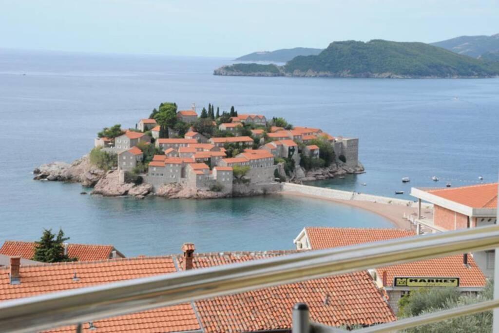 Bmv Room 2 With East Island View Sveti Stefan Zewnętrze zdjęcie