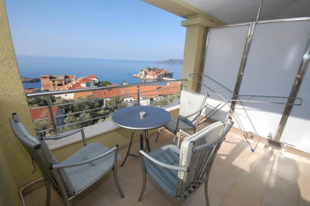 Bmv Room 2 With East Island View Sveti Stefan Zewnętrze zdjęcie